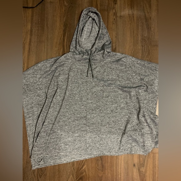 Gap fit poncho - Picture 2 of 3